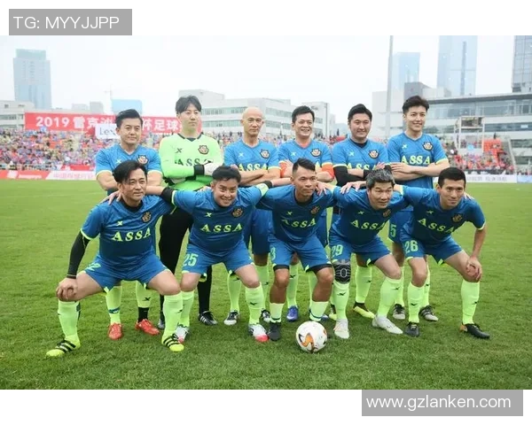 香港足球明星队精彩入球瞬间回顾与赛场荣耀分享